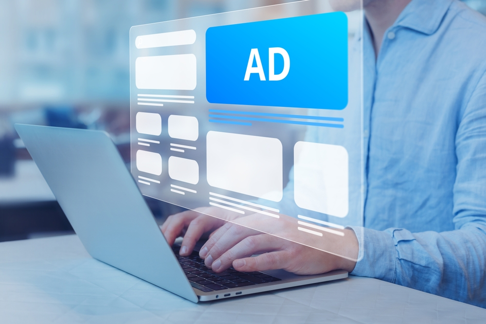 programmatic-feed-advertisement-on-computer-screen-for-exclusive-lead-generation